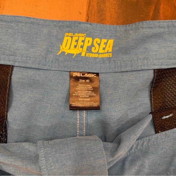 Bundle of 4 Men’s Pelagic Shorts - Picture 10 of 11